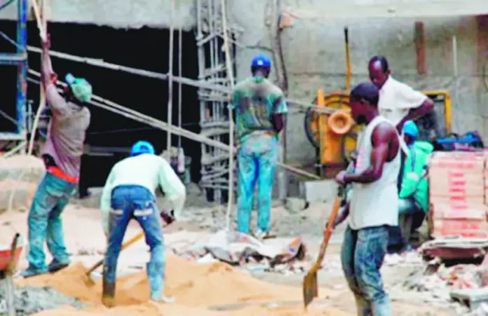 Los-inmigrantes-haitianos-se-dedican-fundamentalmente-a-la-agricultura-y-la-construcción-en-el-país