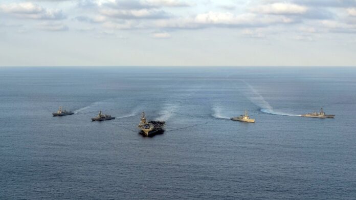 Ejercicios navales conjuntos de Corea del Sur, Japón y Estados Unidos frente a la isla de Jeju
