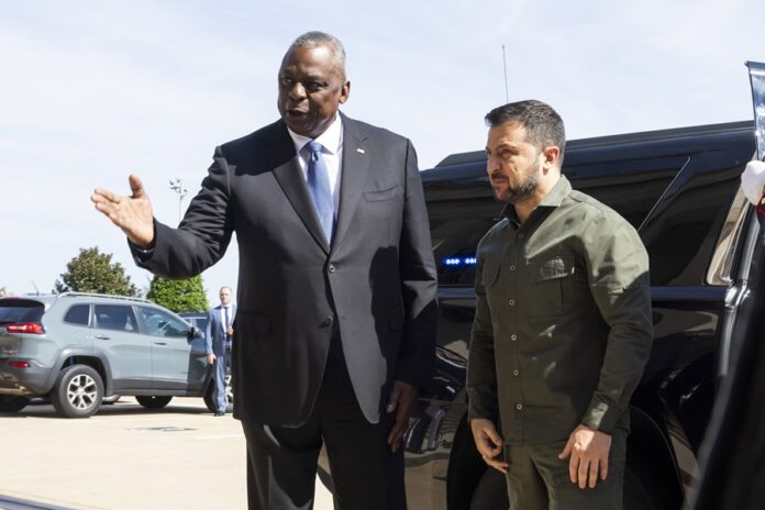 DOD Secretary Austin meets with Ukrainian President Zelensky at Pentagon