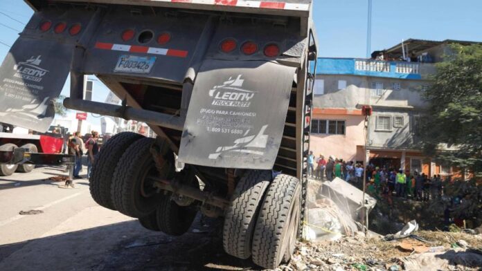 imagen-30112023---accidente-entre-patana-y-bus-en-haina---matias-boncosky07-focus-0-0-896-504