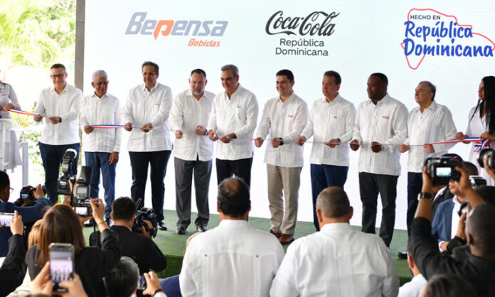 abinader-inaugura-planta-de-la-cocacola-dpolanco-16-768x461