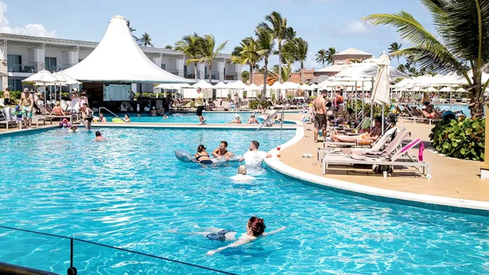 67451beea5325_resort.jpg
