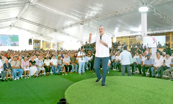 678482733fc53_primera-titulacion-en-capotillo-12.jpg