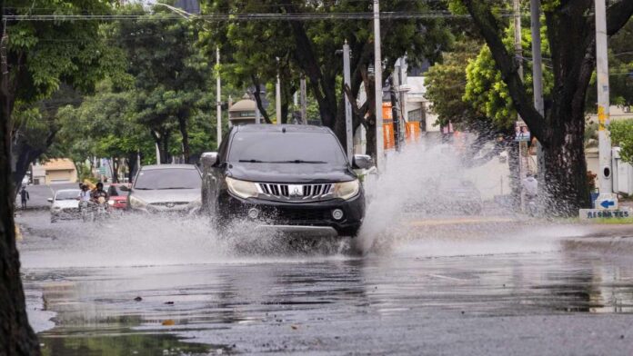 10102024-charcos-en-el-gran-santo-domingopor-lluvias-del-fin-de-semana---kevin-rivas20-d96940a7-focus-0-0-896-504