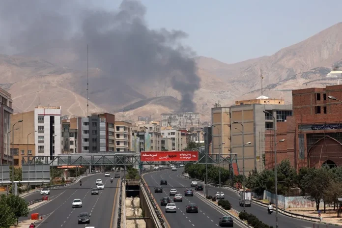 IRAN-TEHERAN-HUMO