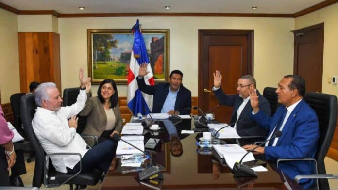 comision-de-senado-3f315b3f-focus-0-0-896-504