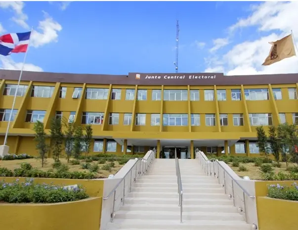 2_El-Pais_14_7p01