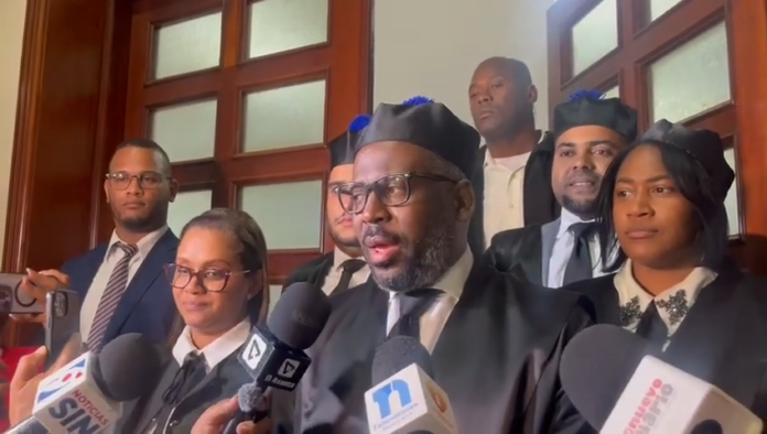 Wilson-Camacho-procurador-adjunto-y-titular-del-PEPCA-en-declaracion-a-la-prensa