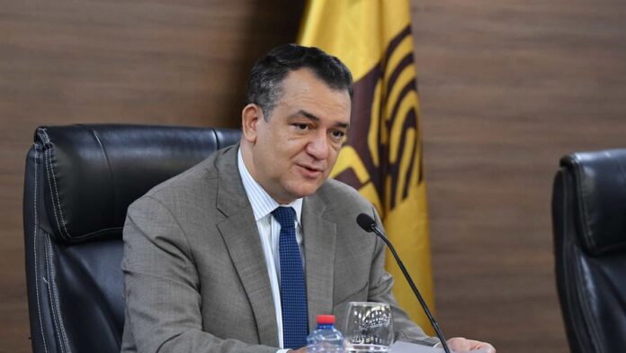 ven-exceso-reglamentario-en-prohibicion-de-encuestas-jce-81cc8ed3-focus-min0.06-0.28-896-504