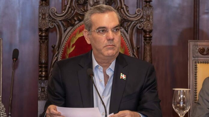 el-presidente-de-la-republica-luis-abinader-91c4be73-focus-0.05-0.08-896-504